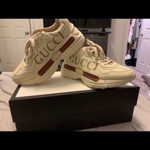 Women's Rhyton Gucci logo leather sneaker